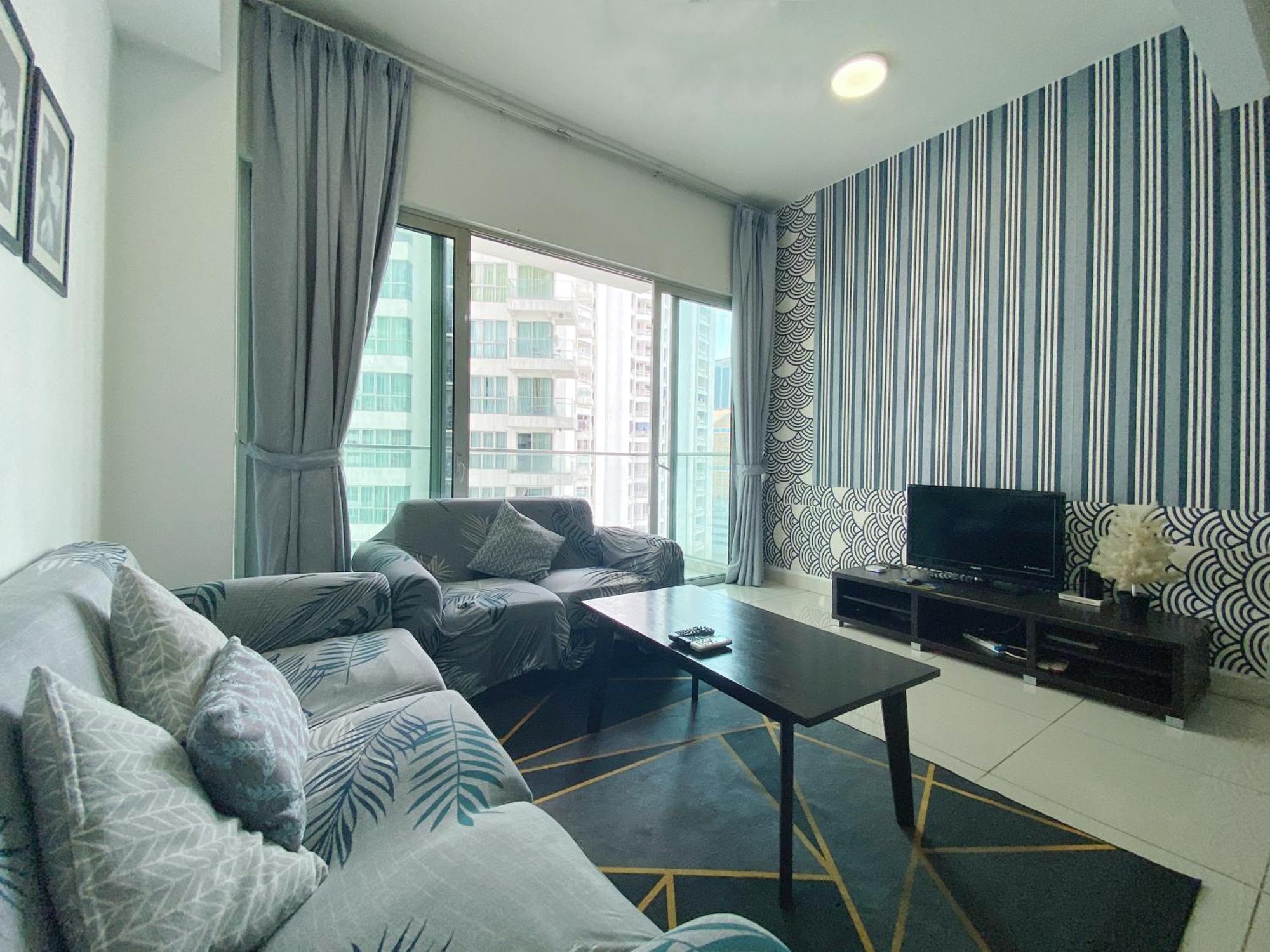 Regalia Residence And Suites By Awesomestay 쿠알라룸푸르 외부 사진